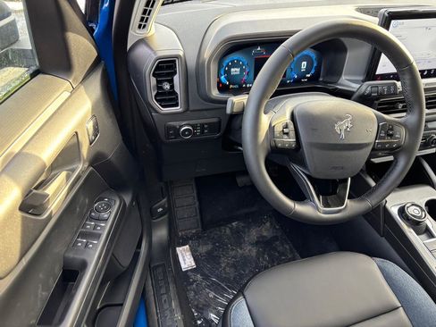 New 2025 Ford Bronco Sport Outer Banks image 9