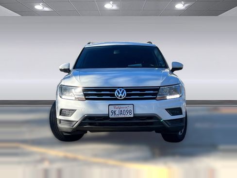 Used 2018 Volkswagen Tiguan SE image 4