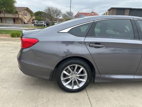 Used 2022 Honda Accord LX image 9