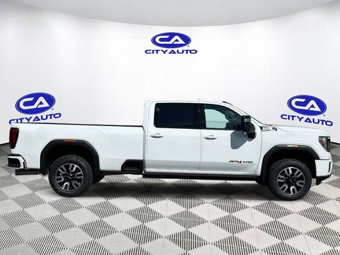 Used 2022 GMC Sierra 2500 AT4 w/ AT4 Premium Plus Package AWD/4WD image 2
