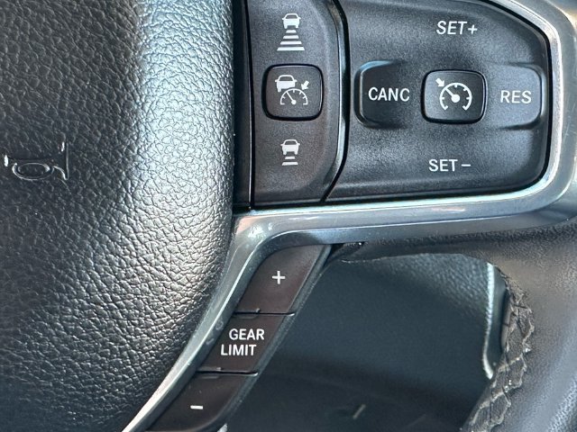 Used 2025 RAM 1500 Laramie AWD/4WD image 14