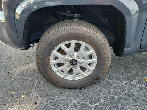 Used 2024 Toyota Tacoma SR5 AWD/4WD image 4