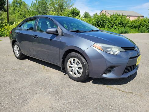 Used 2014 Toyota Corolla L FWD image 3