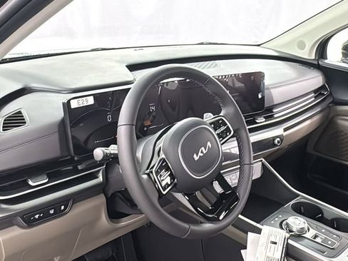 New 2026 Kia Carnival LXS image 36