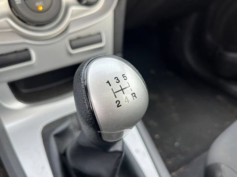 Used 2019 Ford Fiesta SE FWD image 6