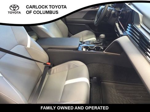 Used 2026 Toyota Camry SE FWD image 21