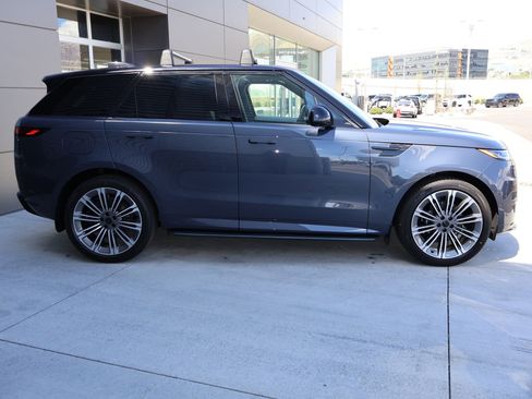 New 2026 Land Rover Range Rover Sport Dynamic SE AWD/4WD image 4