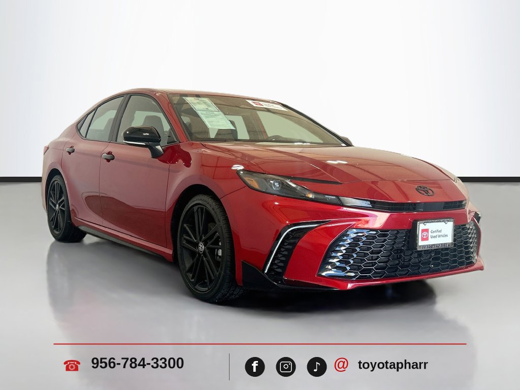 Used 2026 Toyota Camry Hybrid w/ Convenience Package FWD image 3