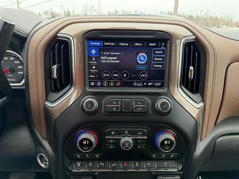 Used 2022 Chevrolet Silverado 3500 High Country image 63