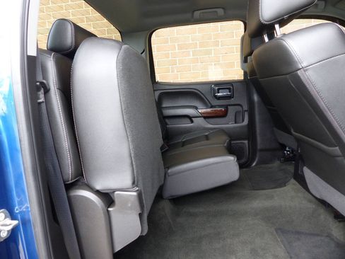 Used 2018 GMC Sierra 3500 SLE w/ SLE Preferred Package AWD/4WD image 40