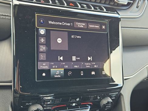 New 2025 Jeep Grand Cherokee Altitude RWD image 19
