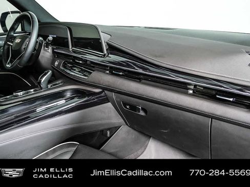 Used 2024 Cadillac Escalade Sport w/ LPO, ONYX Package image 26