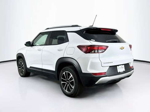 Used 2025 Chevrolet TrailBlazer LT FWD image 5