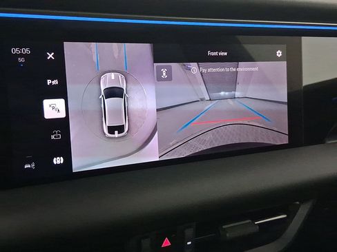 New 2025 Porsche Macan 4S Electric image 29