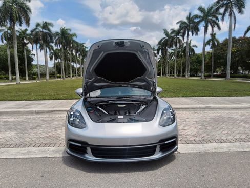 Used 2018 Porsche Panamera 4 AWD/4WD image 42