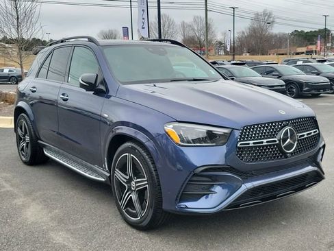 Used 2025 Mercedes-Benz GLE 450e 4MATIC image 3