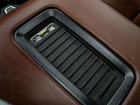 Used 2016 Chevrolet Silverado 2500 High Country w/ High Country Premium Package image 35