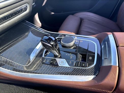 Used 2022 BMW X5 M50i AWD/4WD image 19