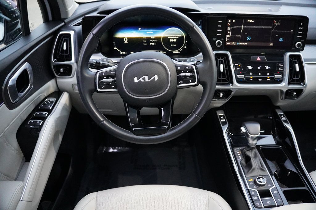 Used 2023 Kia Sorento SX AWD/4WD image 21