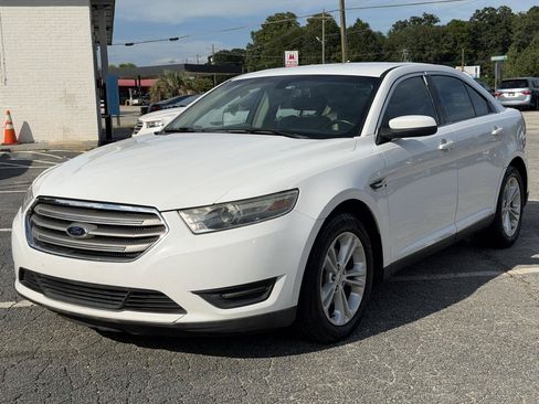 Used 2013 Ford Taurus SEL FWD image 2
