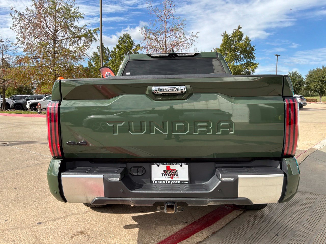 Used 2023 Toyota Tundra Limited AWD/4WD image 6