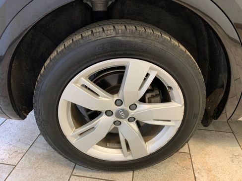 Used 2019 Audi Q5 2.0T Premium Plus w/ Premium Plus Package AWD/4WD image 10