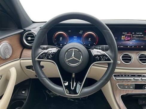Used 2023 Mercedes-Benz E 350 Sedan image 15
