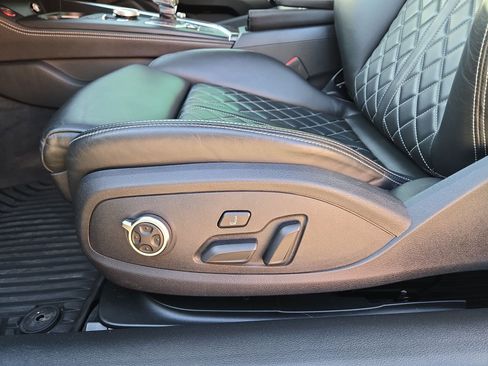 Used 2018 Audi S5 Premium Plus w/ Navigation Package image 17