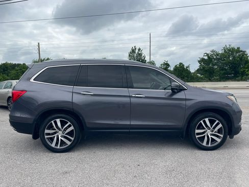 Used 2017 Honda Pilot Touring image 4