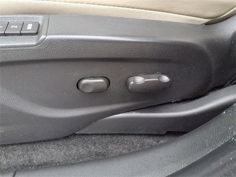 Used 2019 Buick Encore Essence w/ Experience Buick Package image 12