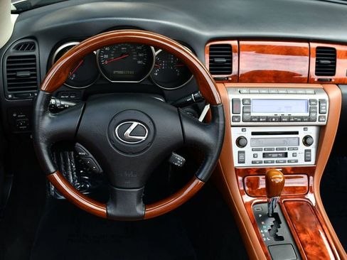 Used 2005 Lexus SC 430 Convertible image 59