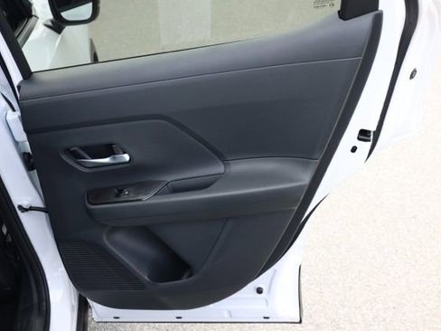 New 2026 Nissan Kicks SR image 19