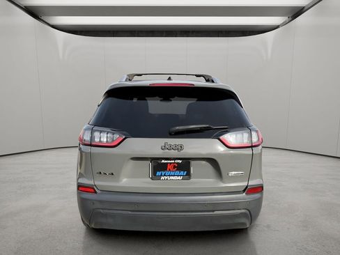 Used 2020 Jeep Cherokee Latitude Plus image 4