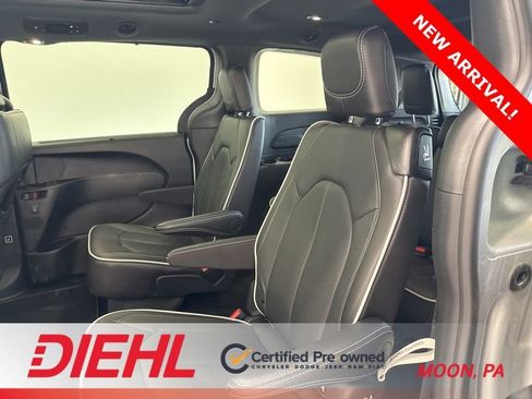 Used 2026 Chrysler Pacifica Limited w/ S Appearance Package image 21