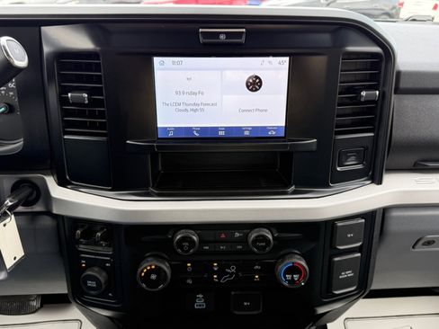 Used 2025 Ford F350 XLT image 21
