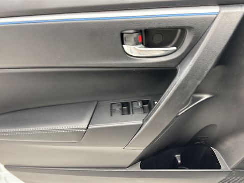 Used 2015 Toyota Corolla S FWD image 13