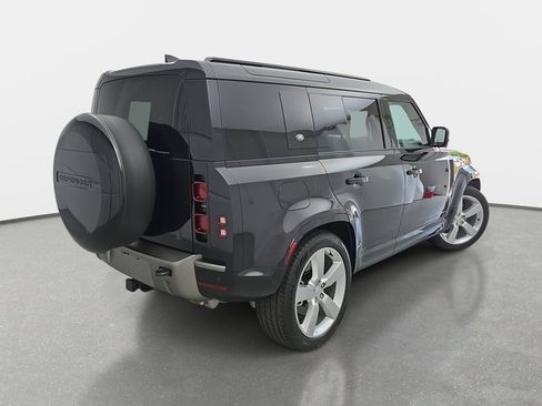 Certified 2024 Land Rover Defender 110 X-Dynamic SE image 5