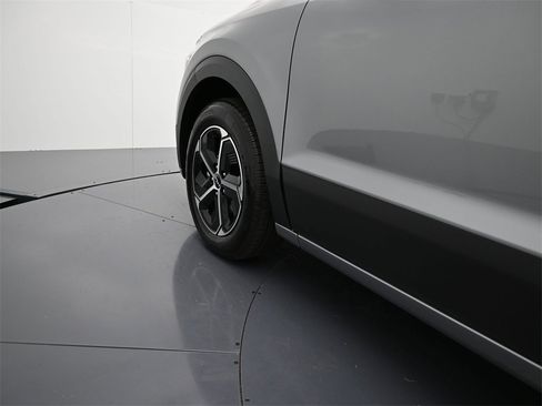 New 2025 Kia Niro EX image 12