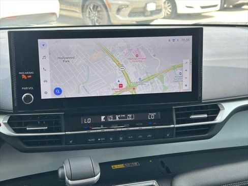 Certified 2026 Toyota Sienna XLE FWD image 21