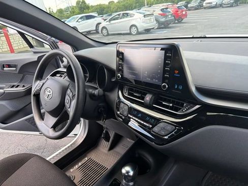 Used 2019 Toyota C-HR LE FWD image 22
