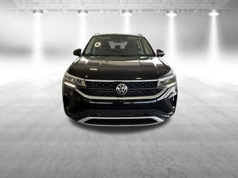 Used 2022 Volkswagen Taos SE FWD image 9