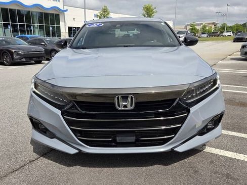 Used 2022 Honda Accord Sport image 9