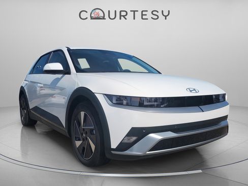 New 2026 Hyundai Ioniq 5 SEL image 4