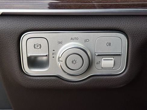 Used 2022 Mercedes-Benz GLE 350 w/ AMG Line Exterior image 25