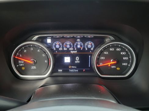 Used 2021 Chevrolet Tahoe Premier w/ Premium Package image 18