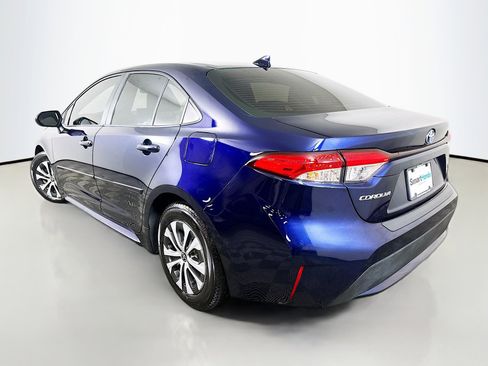 Used 2022 Toyota Corolla LE image 5
