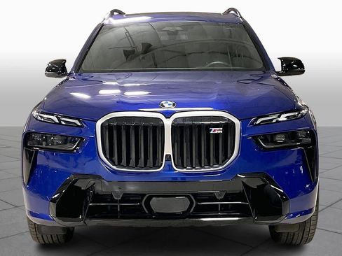 Used 2025 BMW X7 M60i image 3