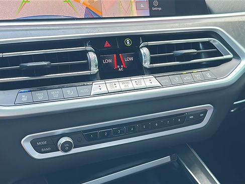 Used 2022 BMW X5 sDrive40i w/ Executive Package image 33