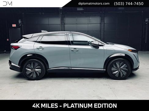 Used 2025 Nissan Ariya Platinum AWD/4WD image 8