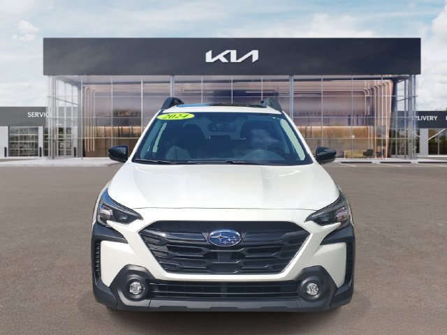 Used 2024 Subaru Outback Onyx Edition AWD/4WD image 2